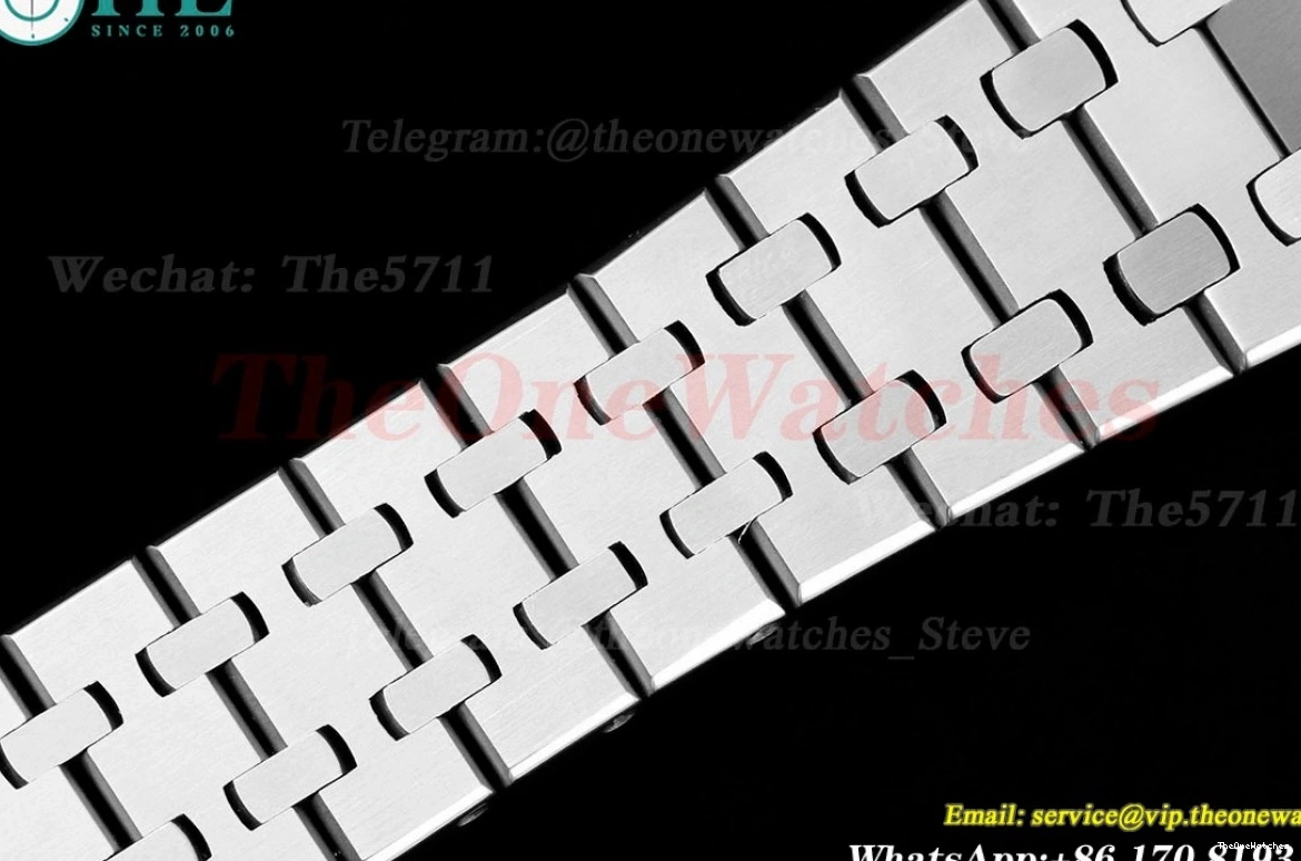 white Quartz Royal 8F Dial Ladies Swiss SS 33mm Oak SS 0218